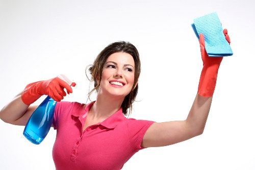 Facade cleaning service for a commercial property in Hampstead